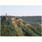 Blick auf die Civita und die Brücke